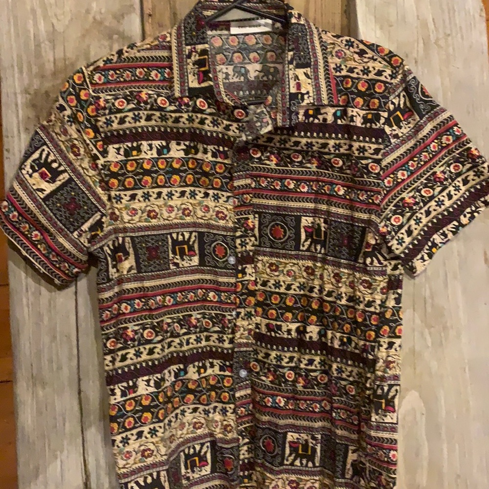 Large cotton collared short sleeve button down